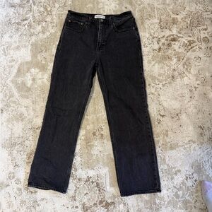 Abercrombie & Fitch The Vintage Straight High Rise Jeans in Black